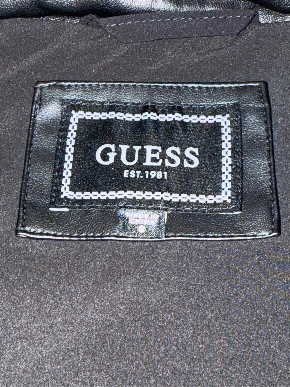 Guess Black Quilted Hooded Puffer Coat with Faux Fur Trim - WORN TWICE - Picture 9 of 9